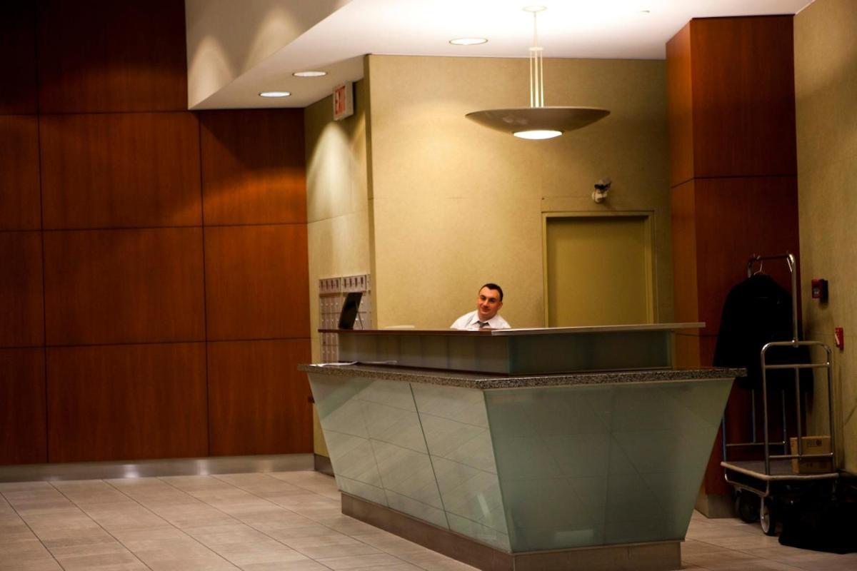 Doorman! High Floor! Views! Elevator! Free Gym! Apartment